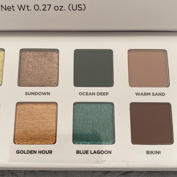 Iconic London Beachside Babe Eyeshadow Palette bnib - Picture 4 of 7